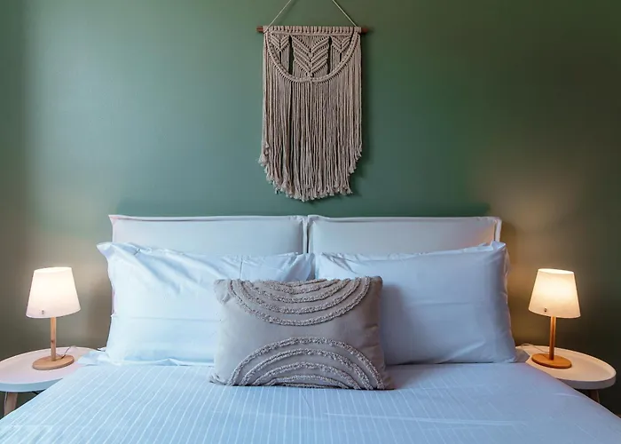 Casa Olivo By Quokka 360 - Flat With Sun Terrace In * Cernobbio