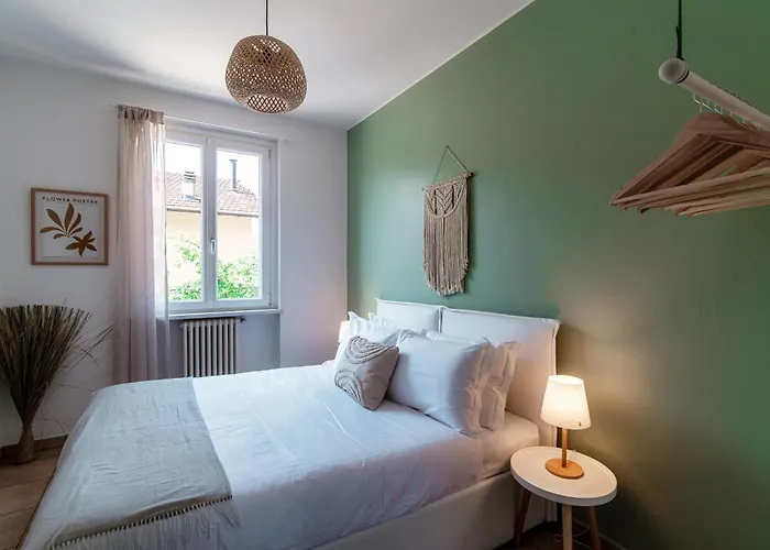 Casa Olivo By Quokka 360 - Flat With Sun Terrace In Cernobbio