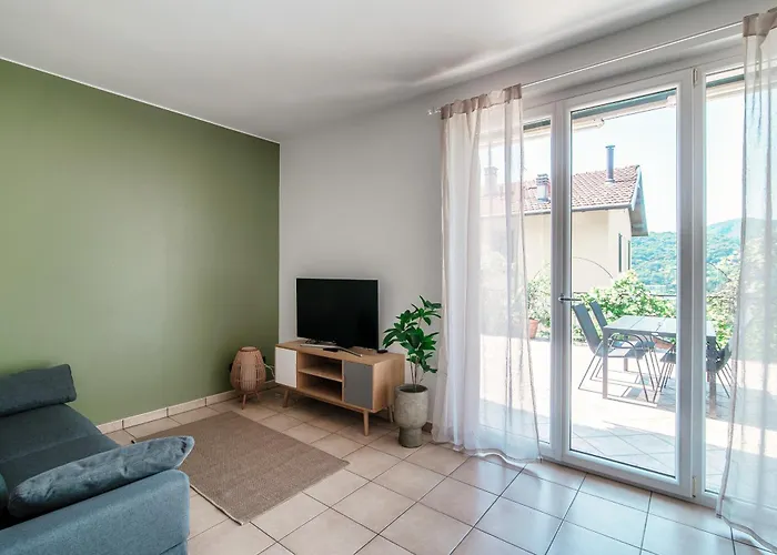 Casa Olivo By Quokka 360 - Flat With Sun Terrace In Daire Cernobbio