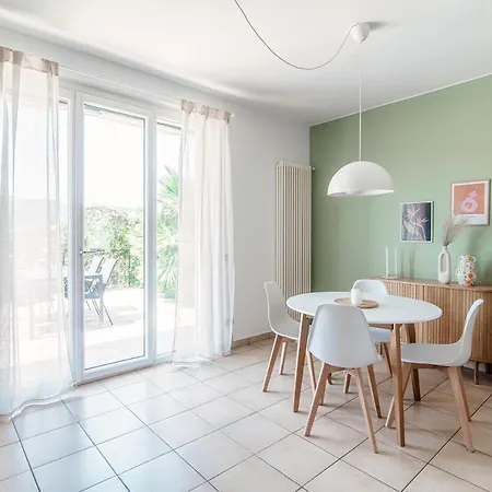 Casa Olivo By Quokka 360 - Flat With Sun Terrace In 公寓 切尔诺比奥